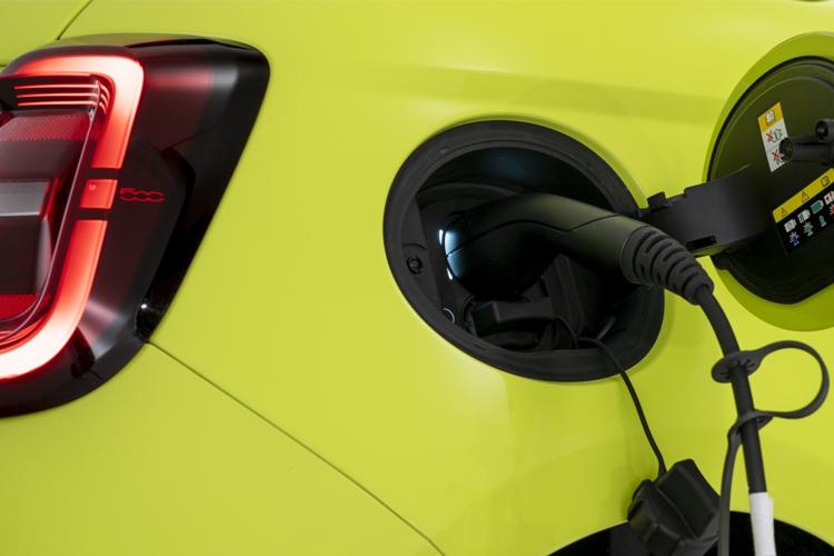 3593908 114kW Turismo 42.2kWh 3dr Auto