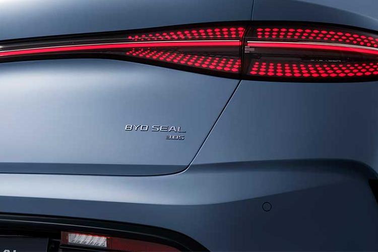 3749993 230kW Design 83kWh 4dr Auto