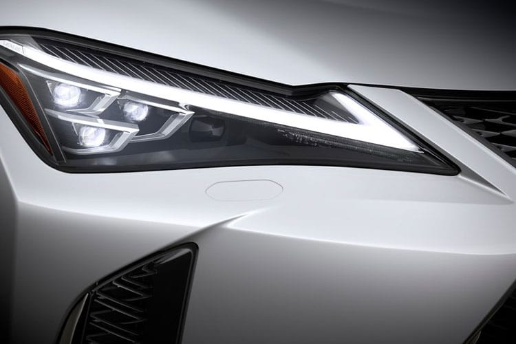 3817289 300h E4 2.0 Takumi 5dr CVT