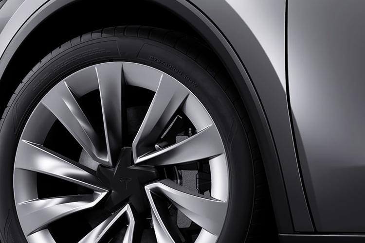 3938153 Long Range AWD 5dr Auto