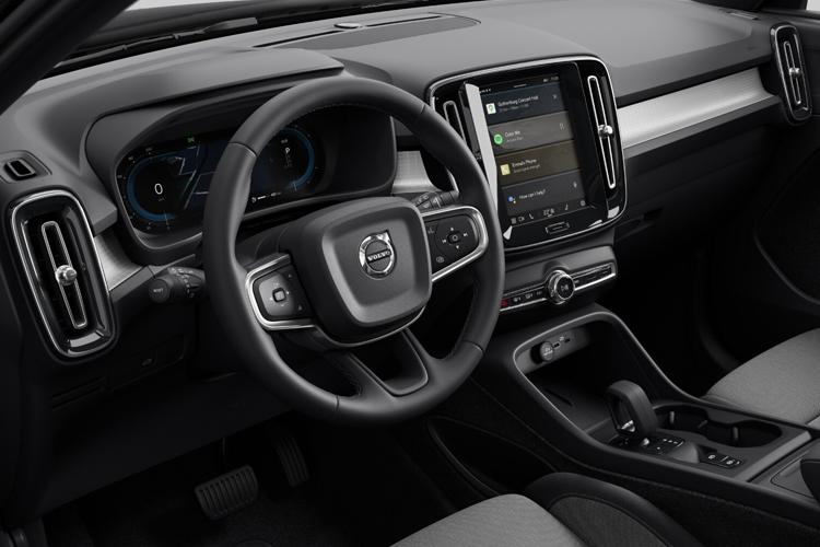 3328481 2.0 B4P Plus Dark 5dr Auto