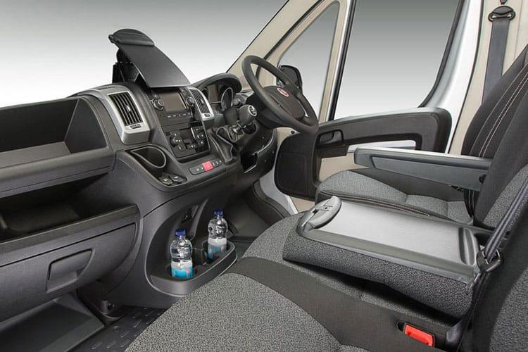 3942830 2.2 Multijet 140 Chassis Cab