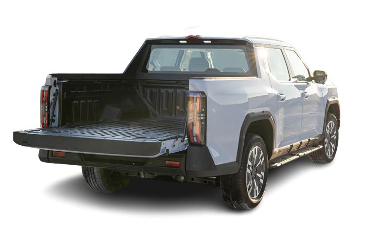 3938317 325kW Luxury Double Cab Pickup 102kWh Auto